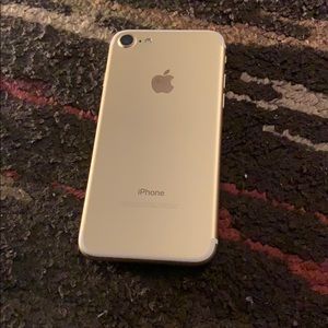 iPhone 7 factory unlocked